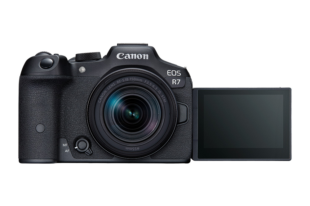 Câmera EOS R7 com Lente RF-S 18-150mm IS STM view 2 