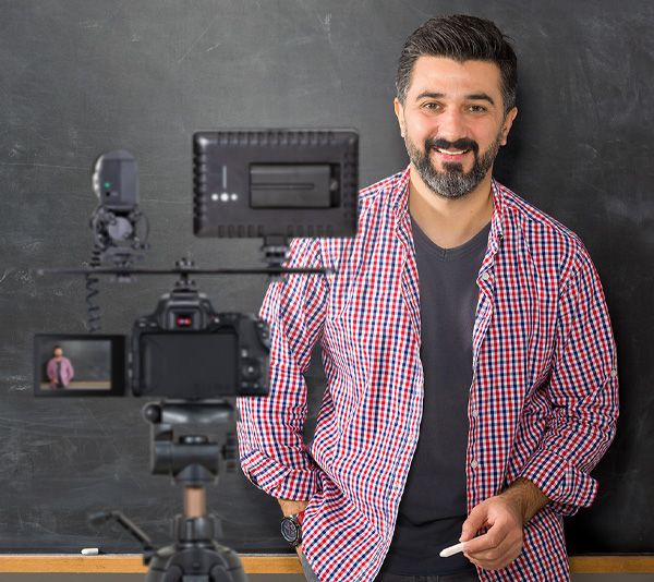 Faça seu vídeos e transmissões de forma profissional, com maior qualidade de som e imagem! Você perto mesmo à distância! Aproveite e confira todas as nossas soluções!